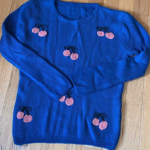 5 long sleeves sweaters ❤️💝🖤💛💙 - Picture 4 of 6